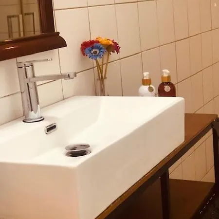 Дом отдыха Galaria House *