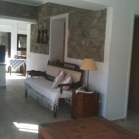 Дом отдыха Galaria House *